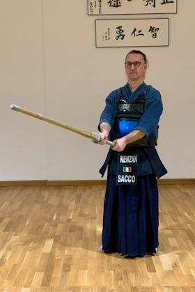 <h3><em>Istruttore Kendo</em></h3>

<h3>4° Dan Kendo</h3>
